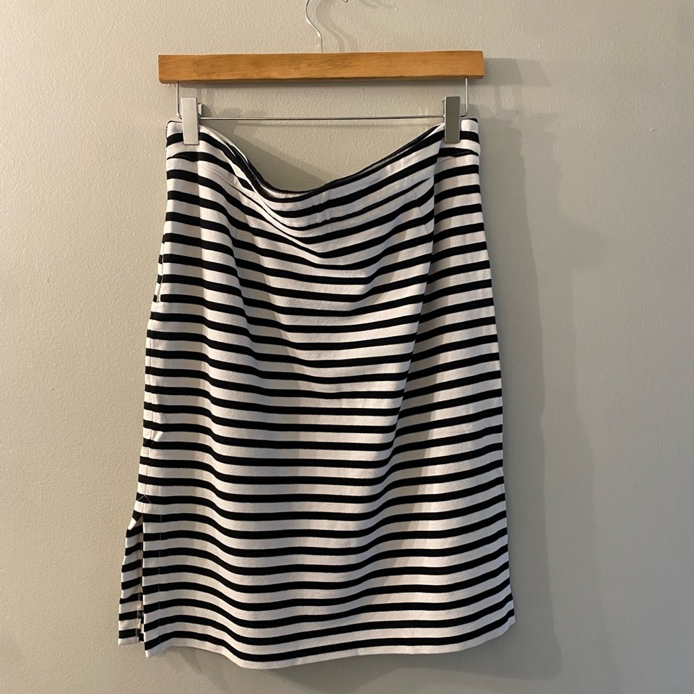 Banana Republic Black and White Asymmetrical Pencil Skirt